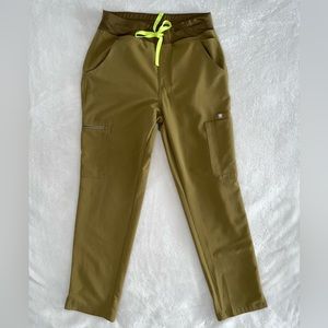 FIGS Martini Olive Yola™ High Waisted 2.0 - Petite Skinny Scrub Pants